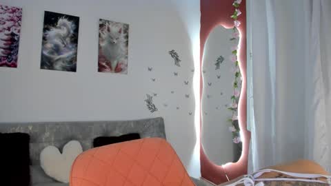 melody_cute10 online show from September 12, 3:45 pm