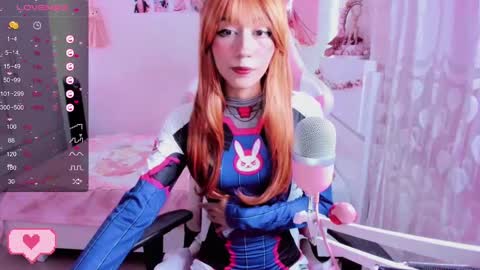 Snapshot of melody_e00 chatting on December 8, 10:14 pm Elizabeth online show from December 8, 10:14 pm