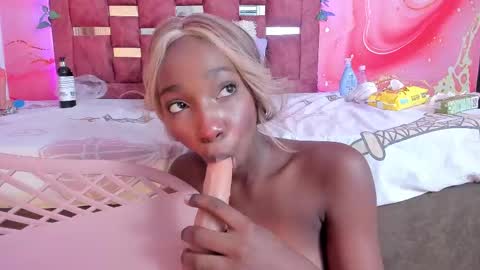 Mixie online show from February 18, 4:59 pm