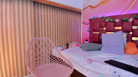 Mixie online show from February 19, 4:55 pm