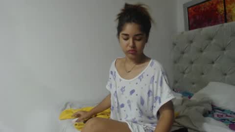 melody phillips online show from December 30, 9:48 am