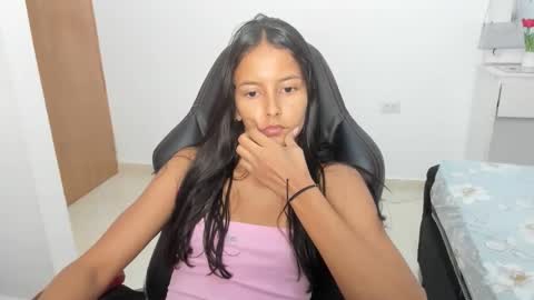 Melody online show from March 25, 9:43 pm