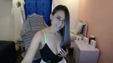 Snapshot of melody_sofia1 chatting on January 17, 8:00 pm Melody online show from January 17, 8:00 pm