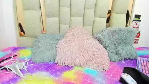 melody online show from December 18, 4:20 am