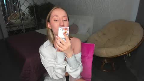 Kaylie online show from December 23, 5:17 am