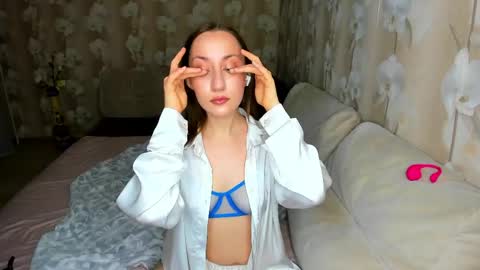 Kaylie online show from April 23, 1:40 am