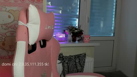 Snapshot of melonipinkbb chatting on April 28, 6:18 am MELONI online show from April 28, 6:18 am