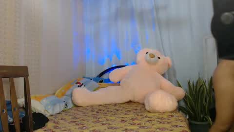 Snapshot of meloxxx87 chatting on February 22, 9:01 am cassy online show from February 22, 9:01 am