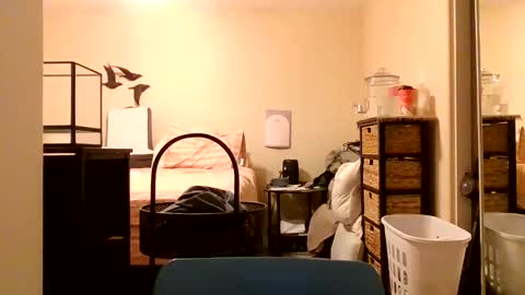 melxiss online show from September 19, 9:00 am