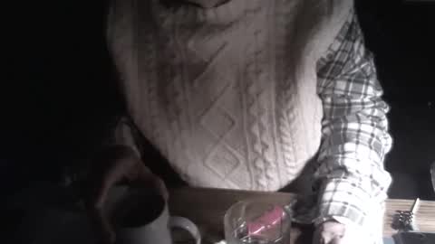 Snapshot of memberjames chatting on March 18, 1:31 am I am usually high and horny...lol online show from March 18, 1:31 am