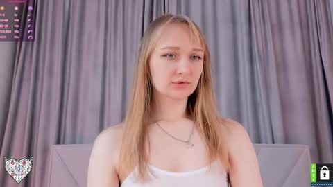 Snapshot of memento_mary chatting on February 11, 2:35 pm The princess of your dreams online show from February 11, 2:35 pm