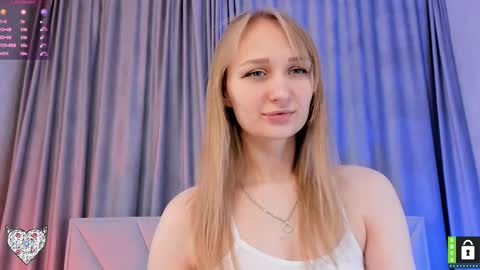 Snapshot of memento_mary chatting on March 1, 2:44 pm The princess of your dreams online show from March 1, 2:44 pm