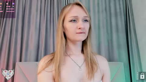 Snapshot of memento_mary chatting on March 4, 3:26 pm The princess of your dreams online show from March 4, 3:26 pm