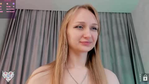 Snapshot of memento_mary chatting on March 5, 12:38 am The princess of your dreams online show from March 5, 12:38 am