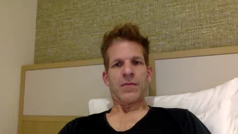 Snapshot of men2024again chatting on November 3, 3:46 pm Andres online show from November 3, 3:46 pm