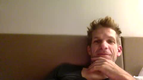 Snapshot of men2024again chatting on November 12, 4:13 am Andres online show from November 12, 4:13 am