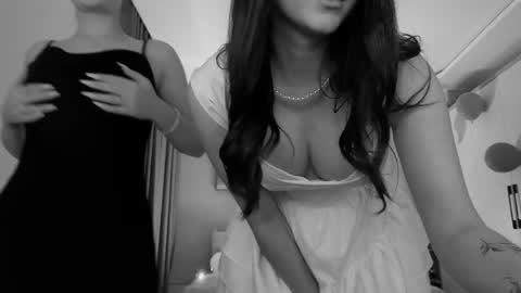 Snapshot of mencialo chatting on May 15, 11:34 pm Mencialo online show from May 15, 11:34 pm
