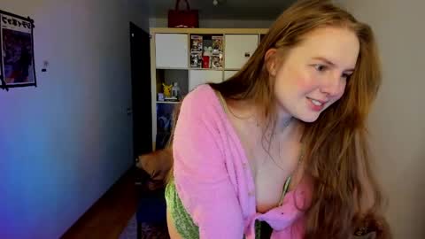 Flora  Next stream November 17th at 6  GMT online show from April 23, 2:57 am