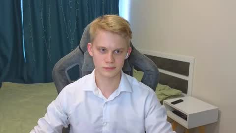 Mickey online show from December 15, 9:35 am