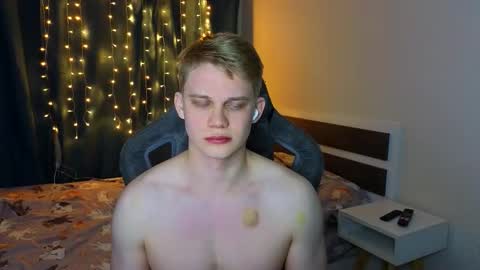 Mickey online show from March 22, 10:46 pm