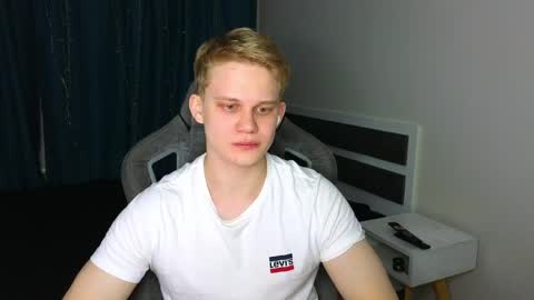 Mickey online show from March 31, 6:19 pm