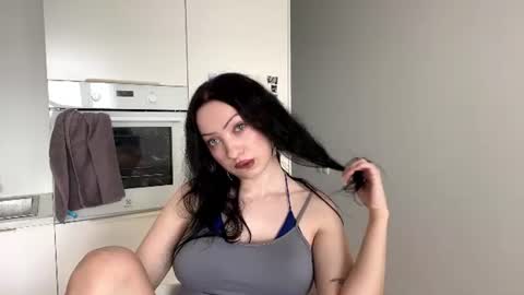MeowAlika online show from July 4, 11:38 am