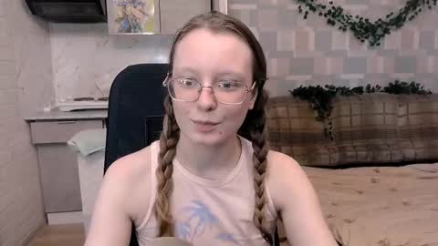 Snapshot of meowcr chatting on October 2, 1:29 pm meowcr online show from October 2, 1:29 pm