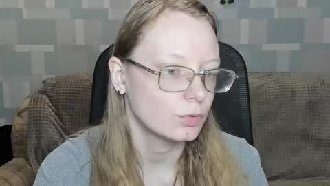 Snapshot of meowcr chatting on November 30, 1:04 pm meowcr online show from November 30, 1:04 pm