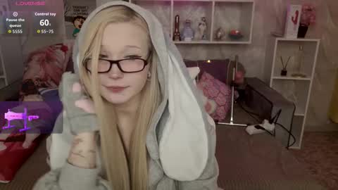 MeowkaKitty online show from January 11, 1:32 am