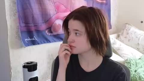 meowme online show from October 7, 7:05 am