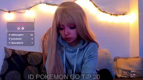 Snapshot of meowmelf chatting on June 9, 9:26 pm meowmelf online show from June 9, 9:26 pm