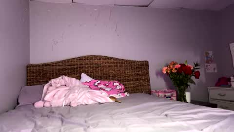 Snapshot of meowmeow_emma chatting on January 11, 10:26 pm meowmeow_emma online show from January 11, 10:26 pm