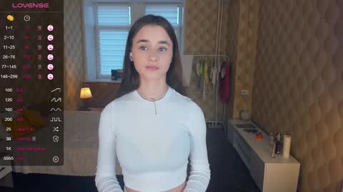 Julie online show from November 12, 11:10 am