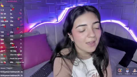 Snapshot of meraki_fraise chatting on January 10, 1:10 am online show from January 10, 1:10 am