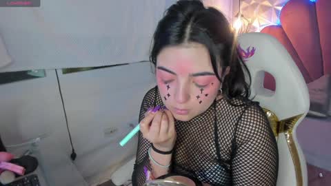 Snapshot of meraki_fraise chatting on February 6, 7:07 pm online show from February 6, 7:07 pm