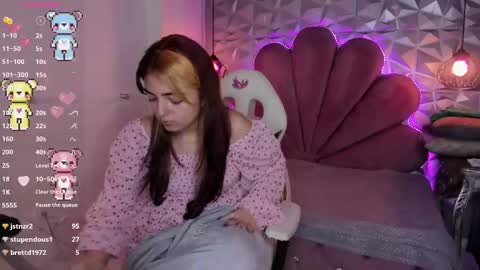 Snapshot of meraki_fraise chatting on March 4, 1:12 am online show from March 4, 1:12 am