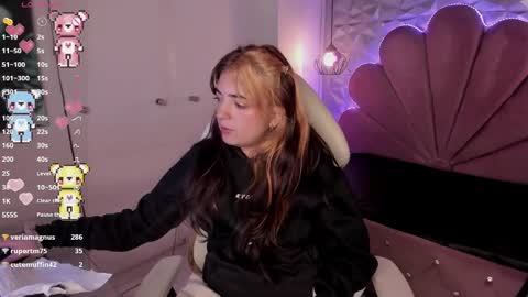 Snapshot of meraki_fraise chatting on March 9, 12:53 am online show from March 9, 12:53 am
