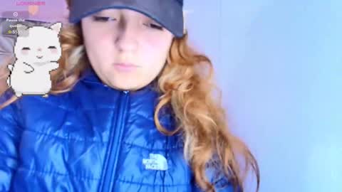 Snapshot of meraki_fraise chatting on September 20, 7:04 pm online show from September 20, 7:04 pm