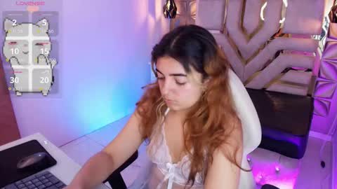 Snapshot of meraki_fraise chatting on September 24, 7:06 pm online show from September 24, 7:06 pm