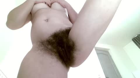 Snapshot of merciylove chatting on December 4, 5:00 pm Miss Helena online show from December 4, 5:00 pm