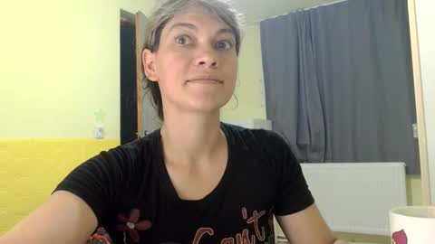 Snapshot of merciylove chatting on September 21, 3:13 pm Miss Helena online show from September 21, 3:13 pm