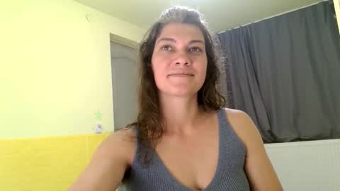 Snapshot of merciylove chatting on October 24, 3:30 pm Miss Helena online show from October 24, 3:30 pm