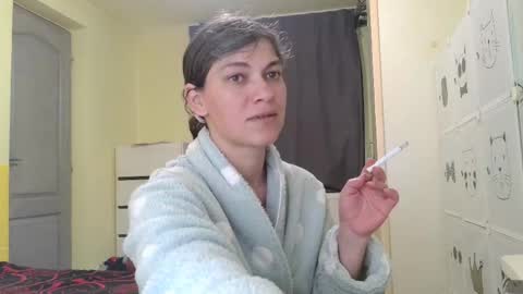 Snapshot of merciylove chatting on April 15, 3:19 pm Miss Helena online show from April 15, 3:19 pm
