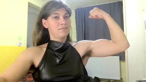 Snapshot of merciylove chatting on May 1, 4:33 pm Miss Helena online show from May 1, 4:33 pm