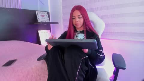 meredith_spencer online show from February 25, 5:25 pm