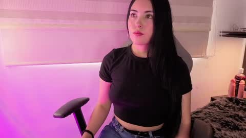 Snapshot of meredith_spencer chatting on April 13, 8:25 pm meredith_spencer online show from April 13, 8:25 pm