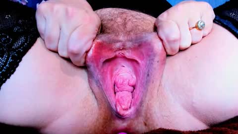 SOPHIE is the queen of squirt online show from January 21, 12:04 am