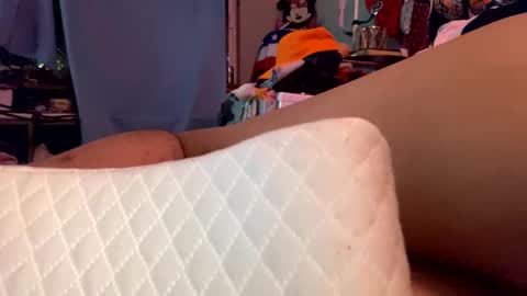 gurlnips online show from December 30, 2:08 pm