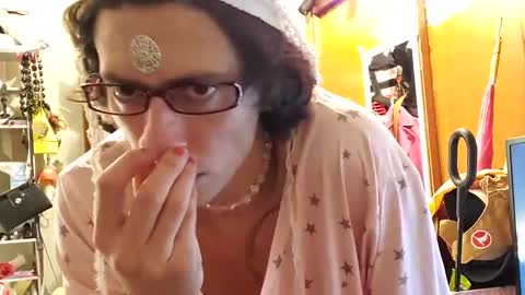 gurlnips online show from January 6, 2:26 am