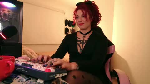 Snapshot of merida__freckles chatting on May 19, 9:43 pm Miss Freckles online show from May 19, 9:43 pm